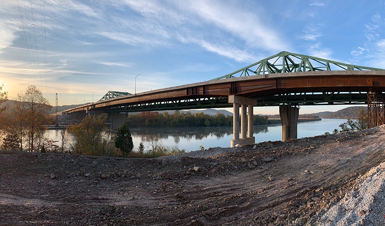 New Kanawha River Bridge, with previous bridge in background