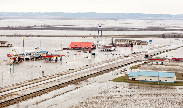 Iowa 2019 flooding buildings