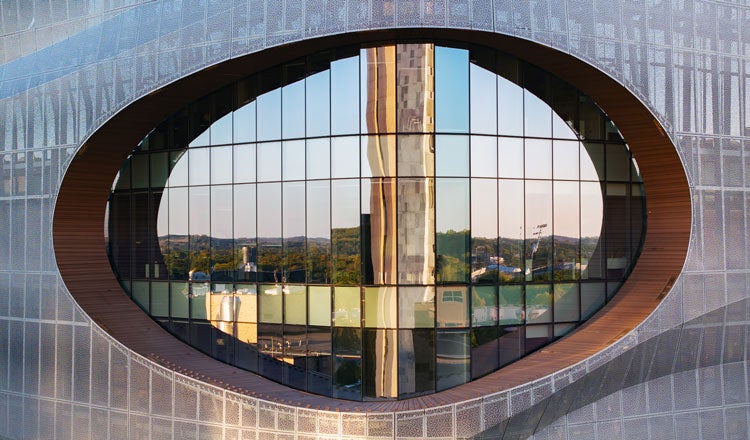 oculus detail on facade of Mayo Clinic Anna Mari and Stephen Kellen Building