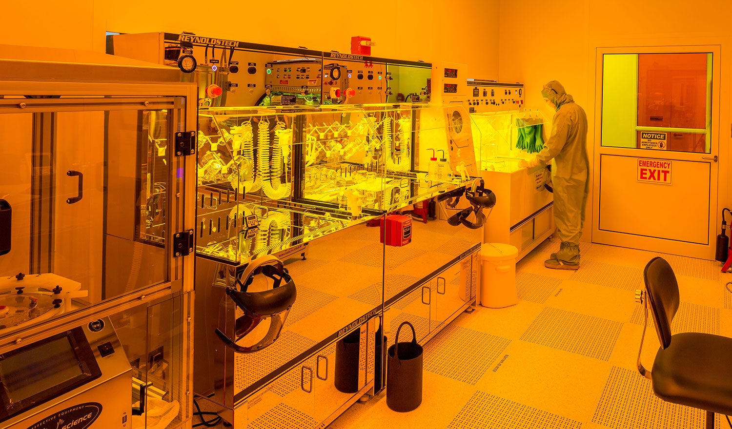 University of Waterloo, Michael & Ophelia Lazaridis Quantum-Nano Centre Lab Space
